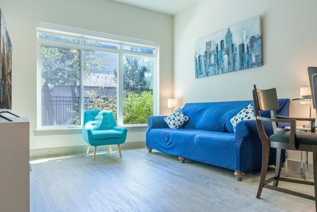 Beautiful Riverwalk Apt With Full Amenities, King Bed & Free Parking ซานอันโตนิโอ ภายนอก รูปภาพ